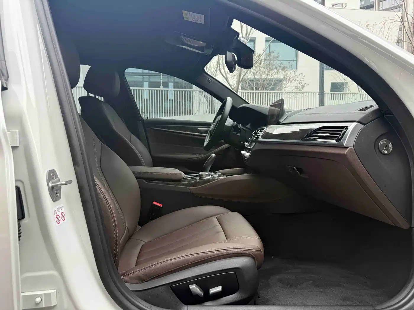 BMW 5 Series 2019 525Li M Sport Package фото 13