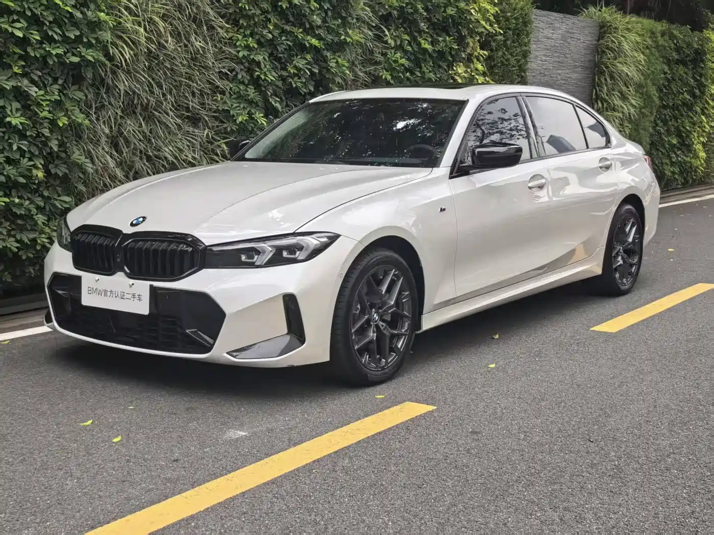 BMW 3-SERIES
