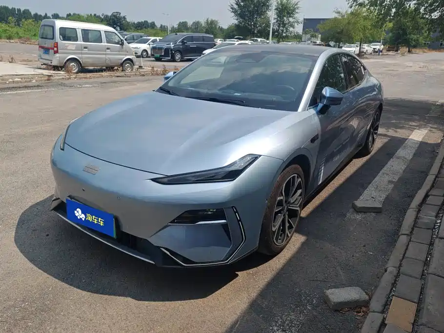 Geely Galaxy Galaxy E8 2025 2025 700km Long Voyage Smart Drive Edition