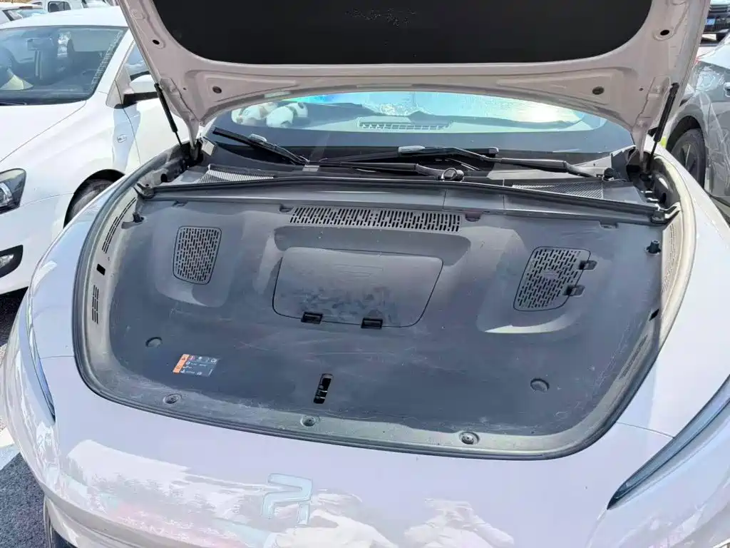Roewe Rising Auto F7 2024 2023 Facelift Advanced Edition