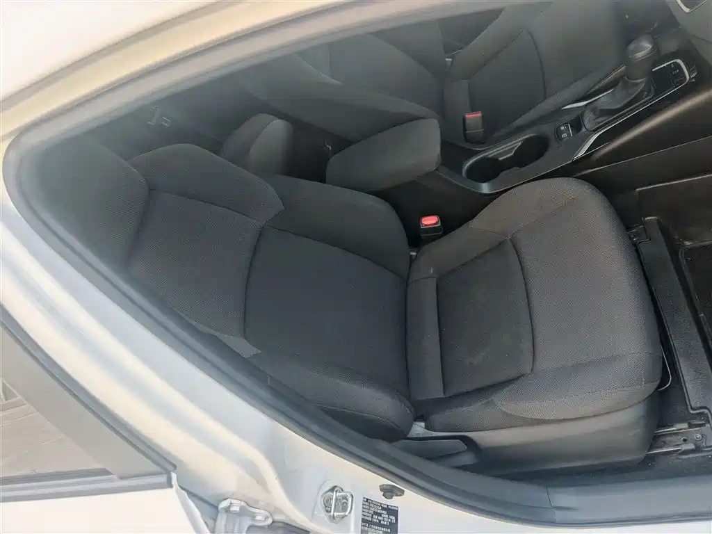 Toyota Levin 2021 TNGA 1.5L CVT Leading Edition фото 4