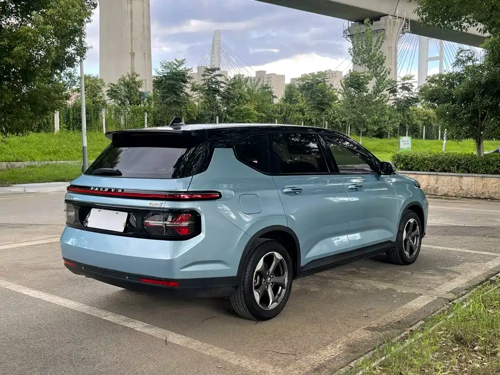 Baojun RM-5 2020 2019 1.5T CVT 24-hour Online Luxury 6-seater