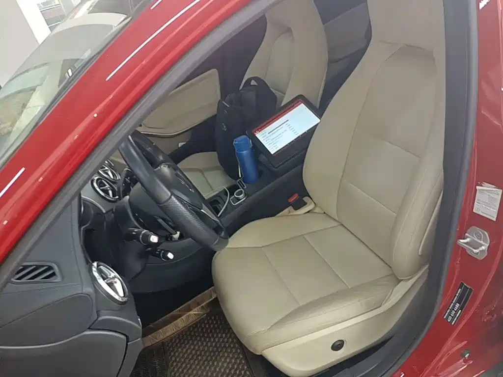 Mercedes-Benz GLA 2015 2015 GLA 200 Fashion