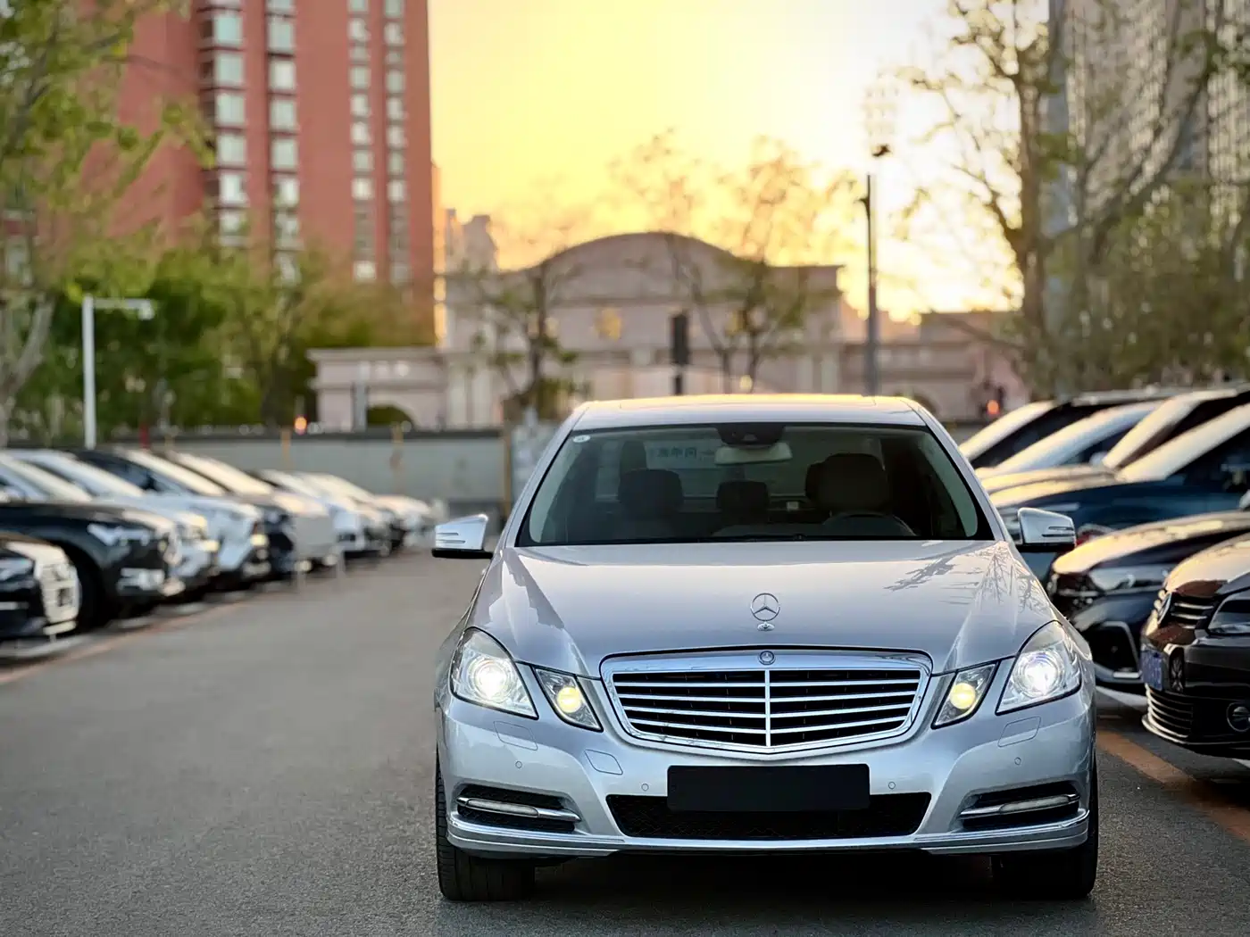 Mercedes-Benz E-Class 2011 E 300 L Elegance фото 2