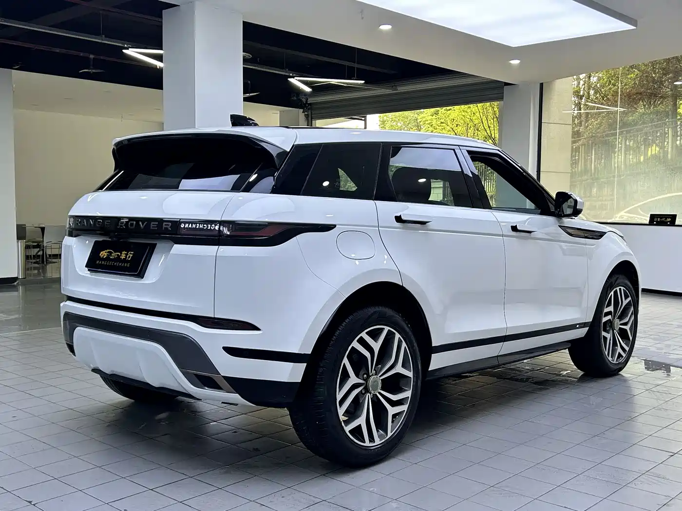 Land Rover Range Rover Evoque 2020 249PS R-DYNAMIC SE Sport Tech Edition фото 12