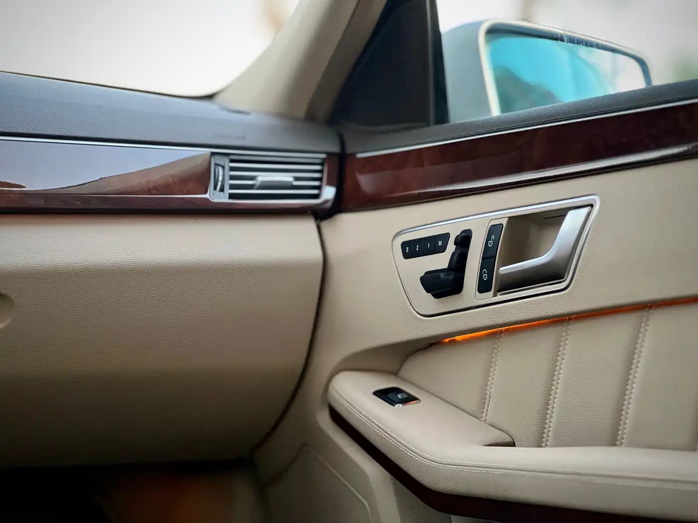 Mercedes-Benz E-Class 2011 E 300 L Elegance фото 20