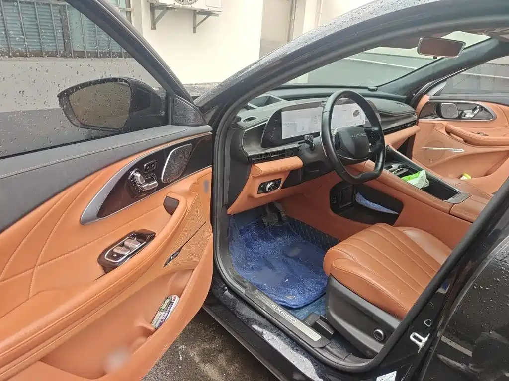 Exeed Lingyun 2024 2024 400T 4WD International Edition
