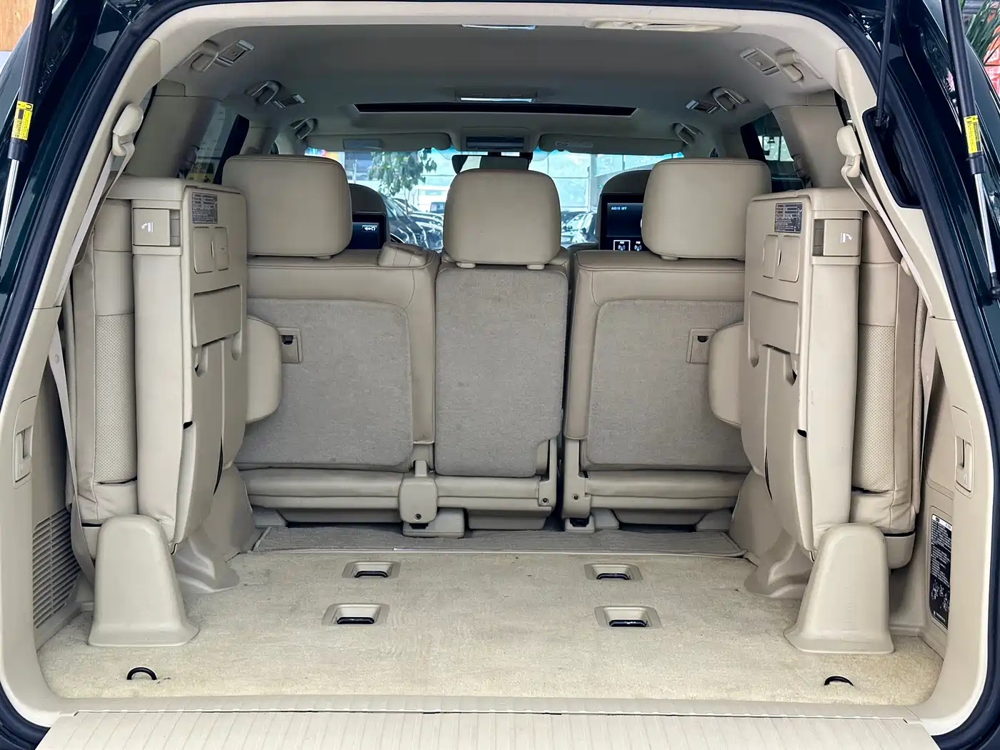 Toyota Land Cruiser 2016 4.6L Automatic VX-R фото 25