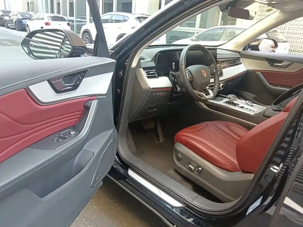 Hongqi HS5 2025 2025 2.0T 4WD Qixiang Pro