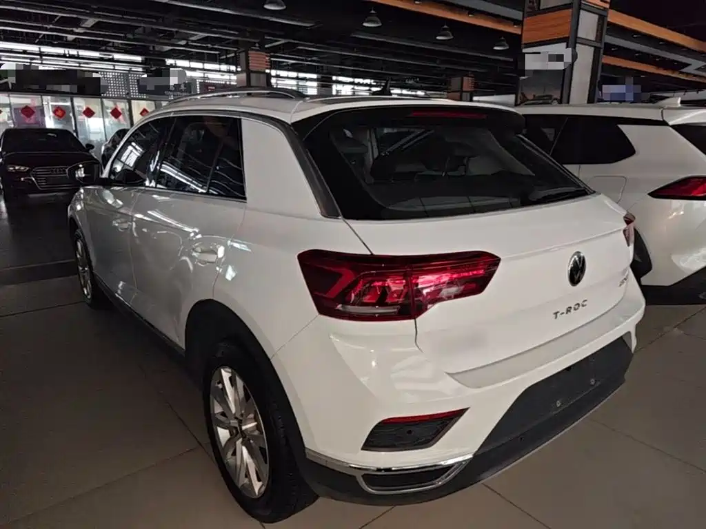 VOLKSWAGEN T-ROC EXPLORING SONGS