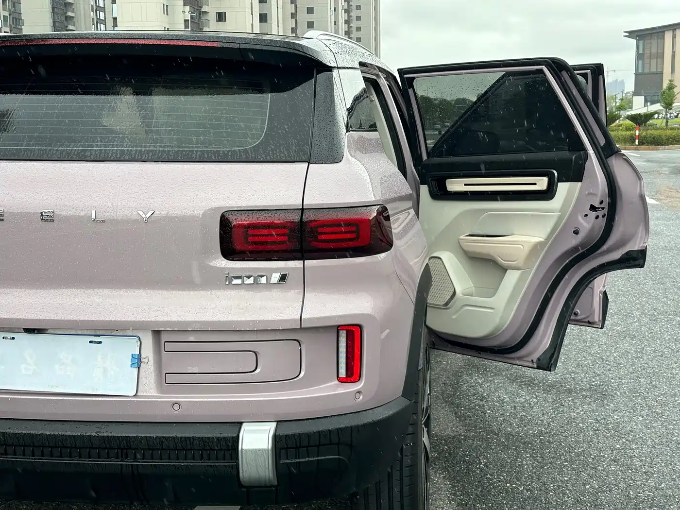 Geely ICON 2024 2025 Linglong 1.5TD Golden Joy Edition