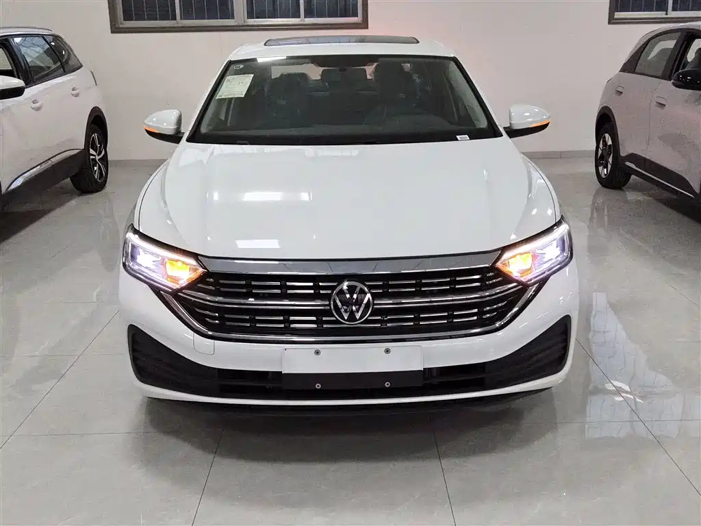 Volkswagen Sagitar 2025 300TSI DSG Flying Leap Edition фото 19