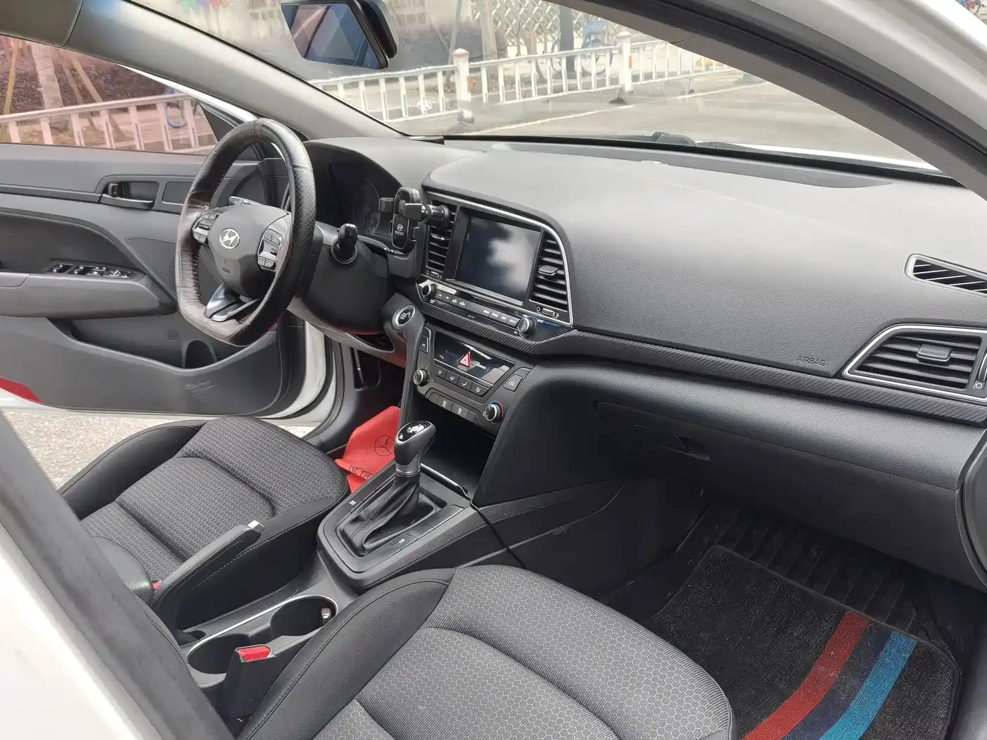 Hyundai Elantra 2018 1.4T DCT Dynamic·Vitality Model фото 4