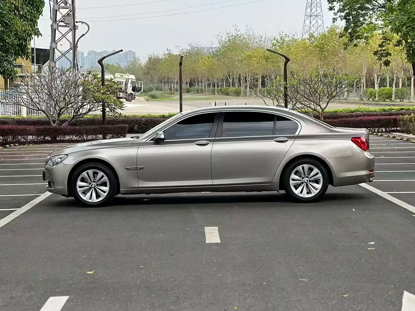 BMW 7 Series 2011 730Li Elegance фото 5
