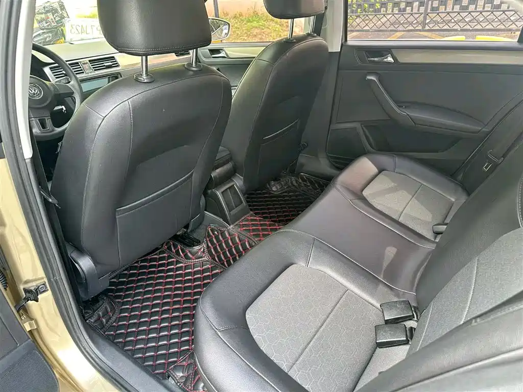 Volkswagen Santana 2015 1.6L Automatic Premium Edition фото 5