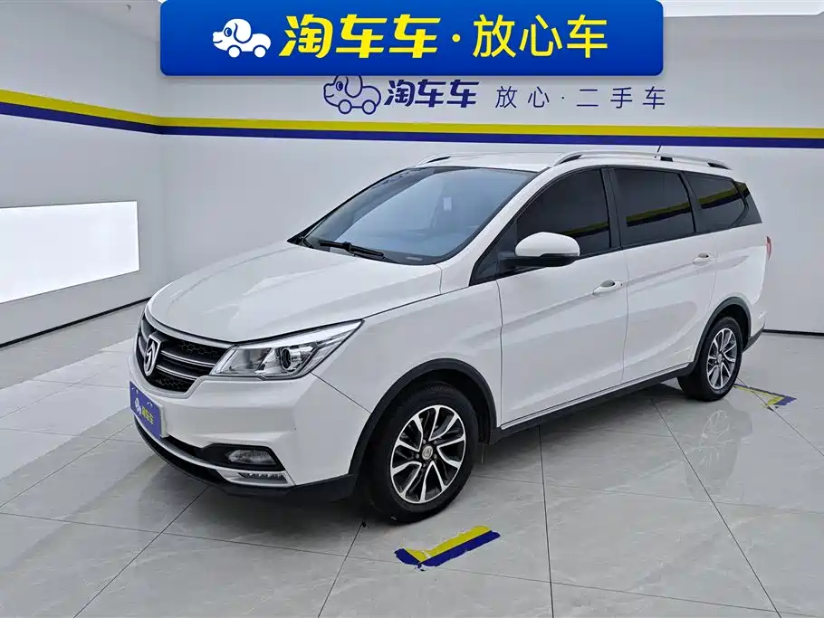 Baojun 730 2021 1.5L Manual Fashion 7-Seater