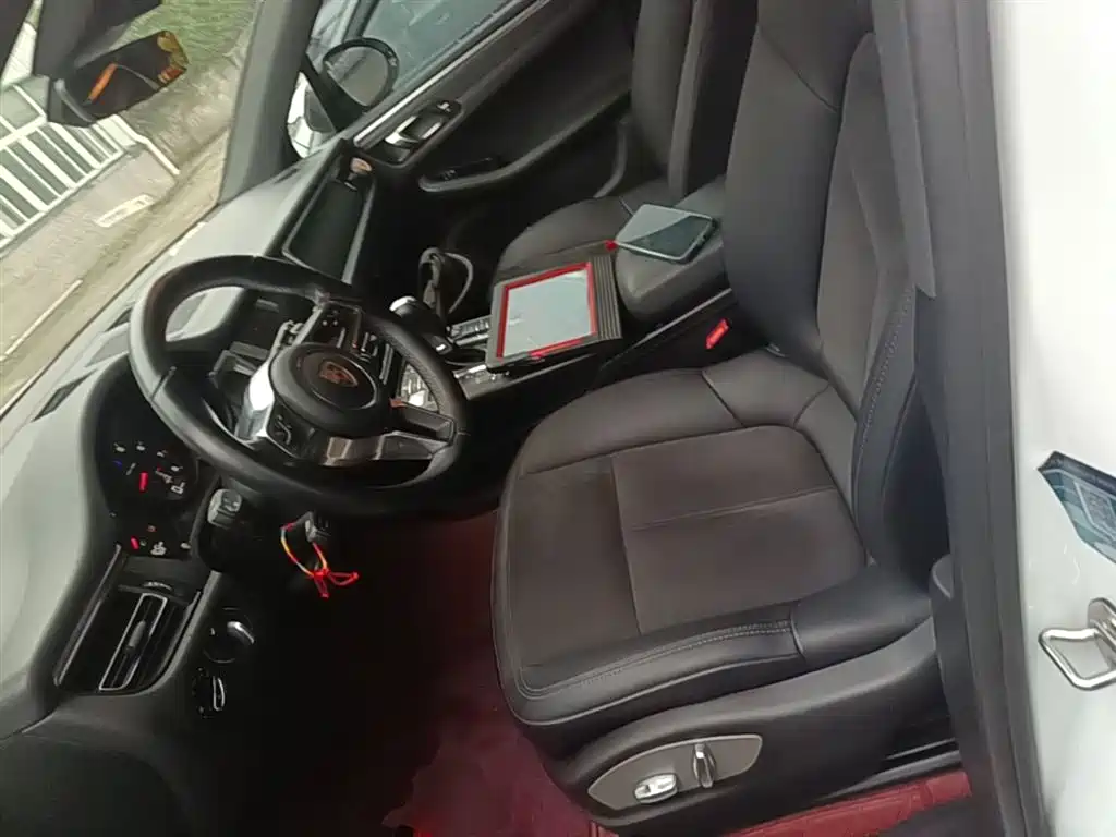 Porsche Macan 2018 Macan 2.0T фото 15