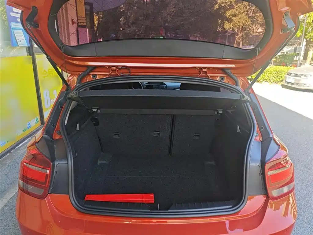 BMW 1 Series (Import) 2013 Facelift 118i Sport Model фото 9