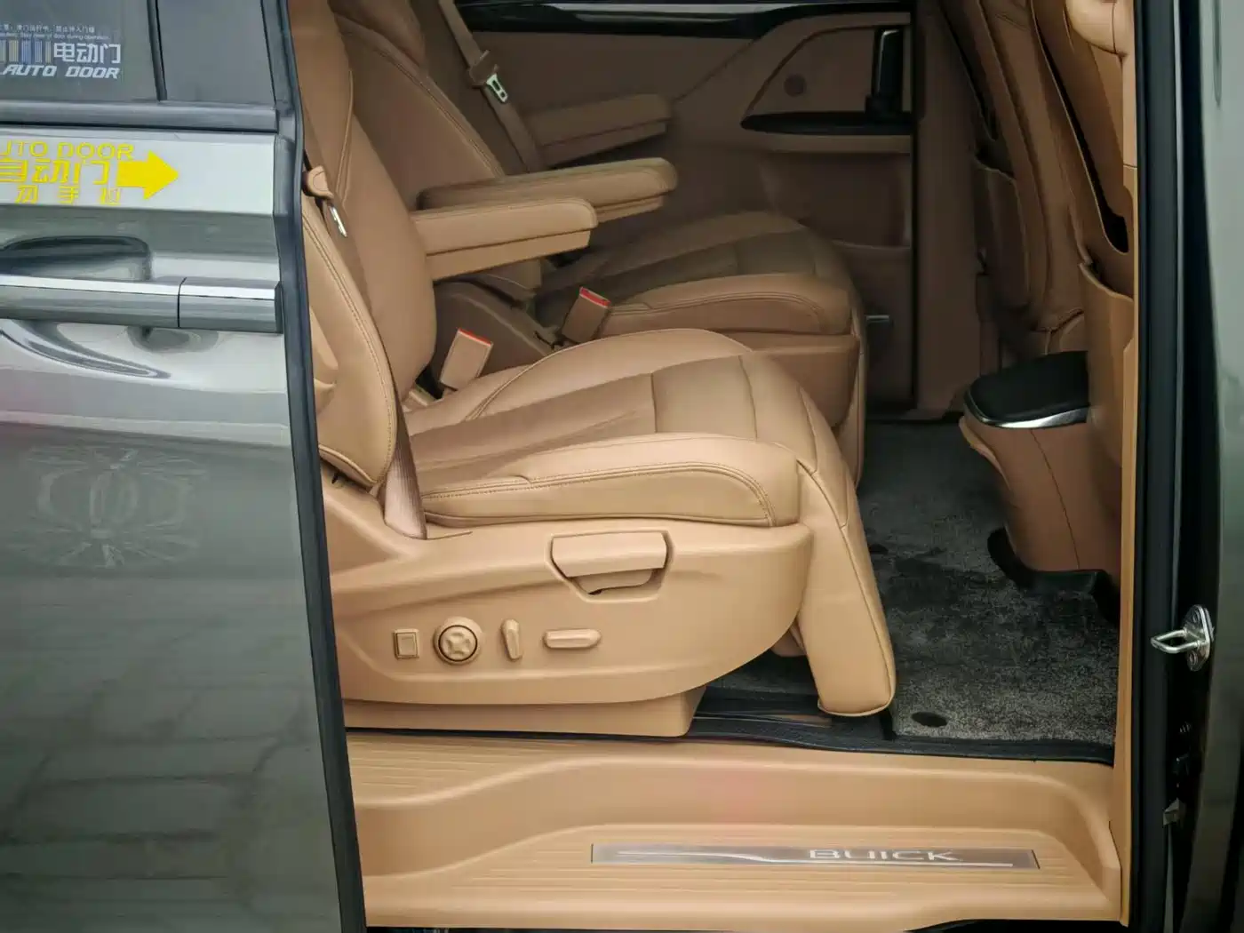 Buick GL8 2017 ES 28T Flagship China V фото 3