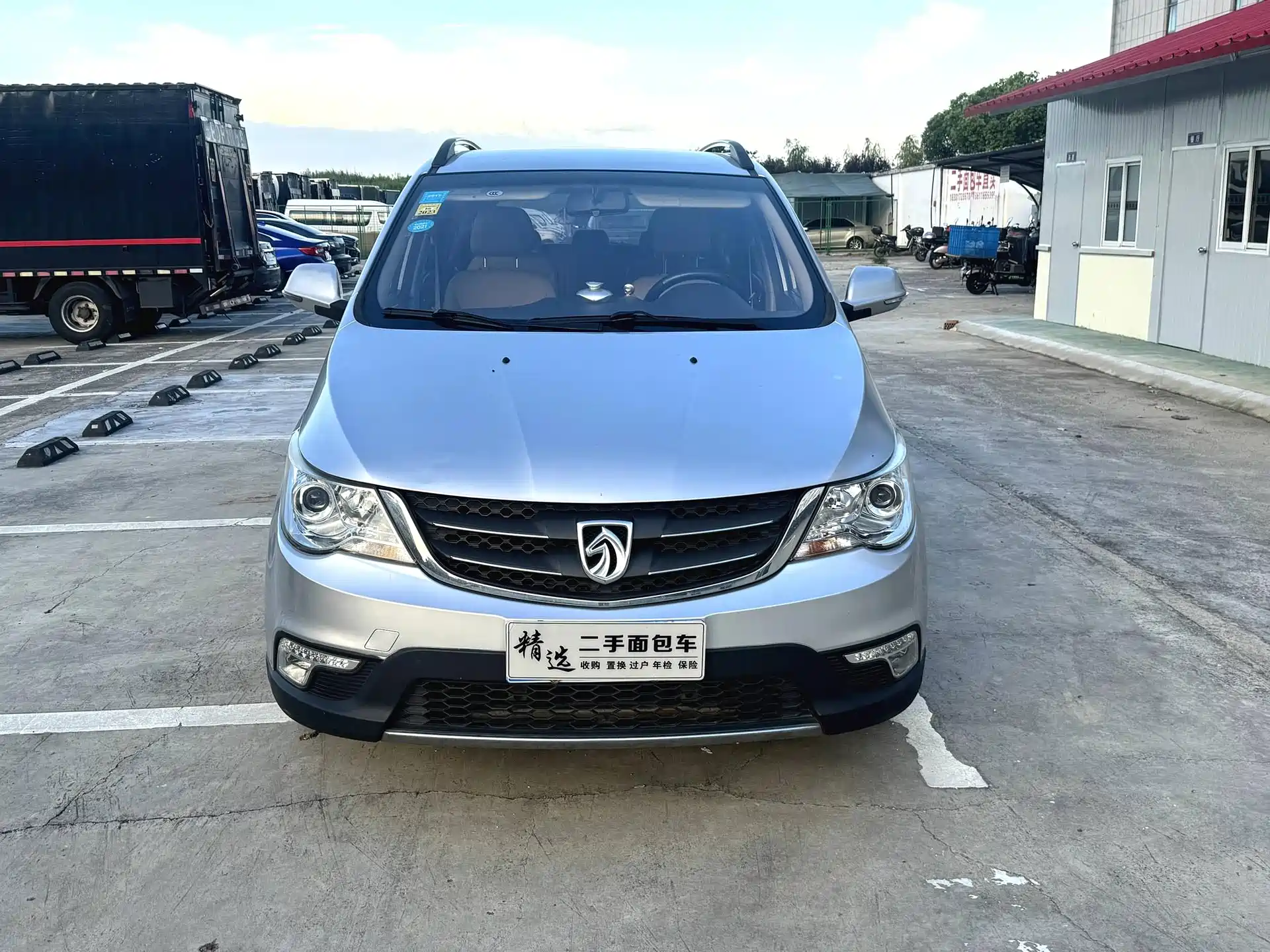 Фото 2 - Baojun 730