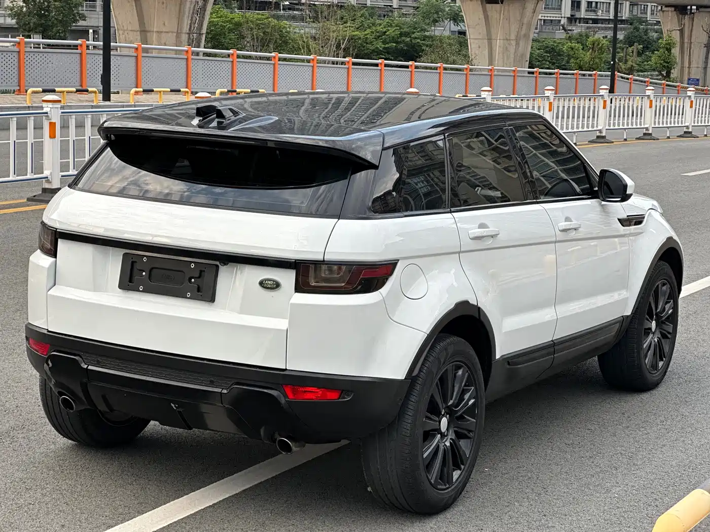 Land Rover Range Rover Evoque 2018 240PS SE Smart Edition фото 14
