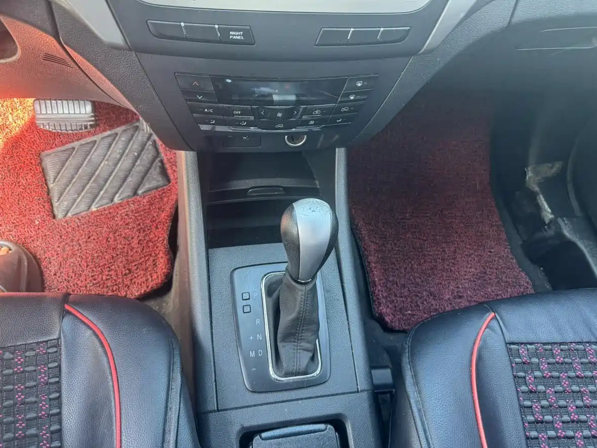 BAIC Senova X65 2015 2015 2.0T Automatic Elite