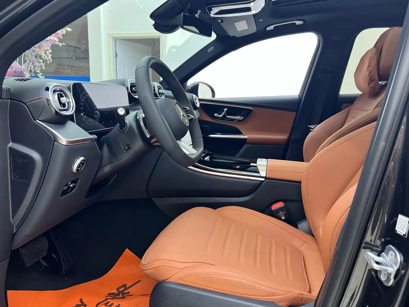 Mercedes-Benz GLC 2025 Model Year GLC 260 L 4MATIC Luxury фото 11