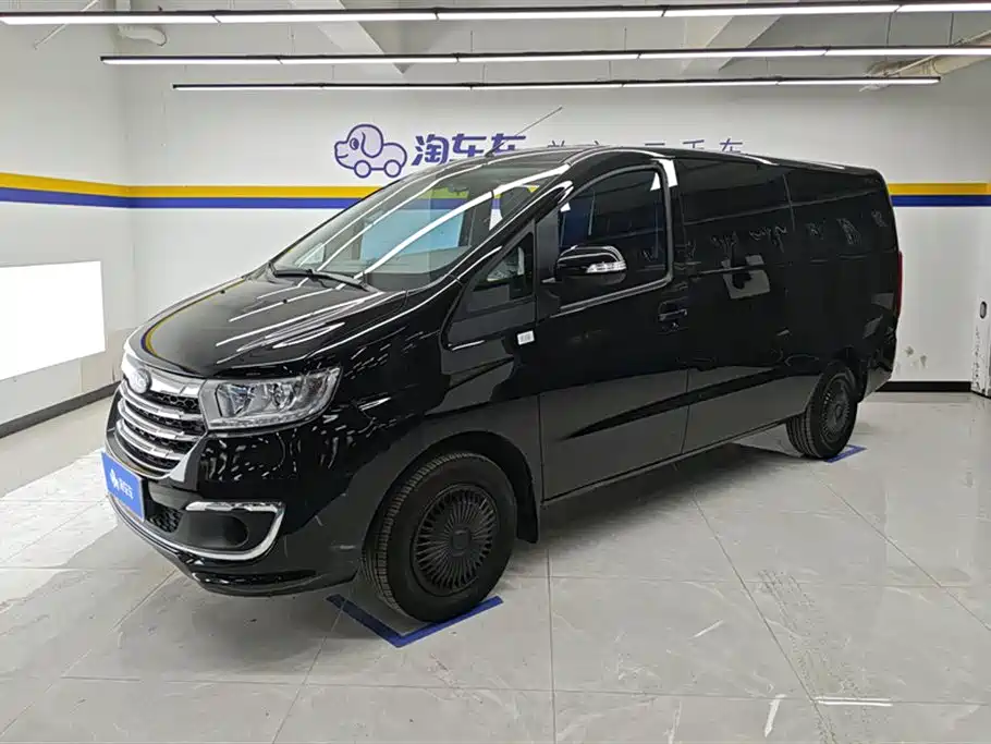 JAC Refine M3 2023 PLUS 1.5T Comfort 7/8-seater