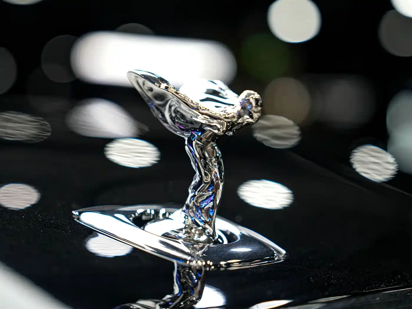 Rolls-Royce Spectre 2024 Standard Model фото 9
