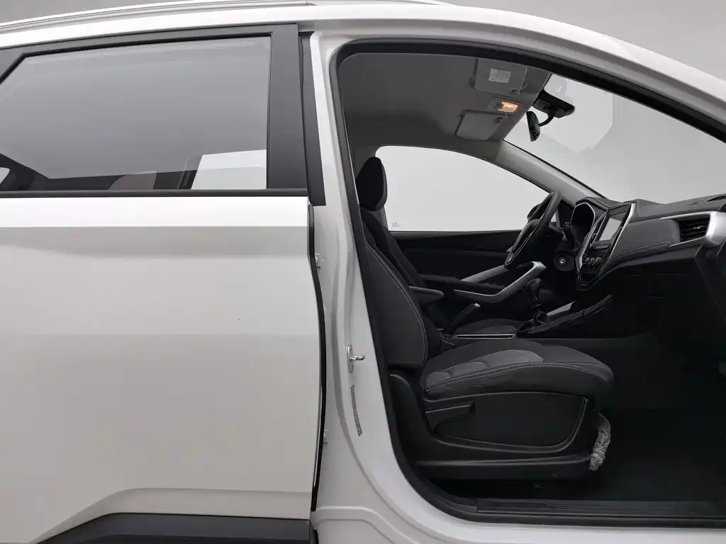 Baojun 530 2020 2020 1.5T Manual Comfort 7-seater