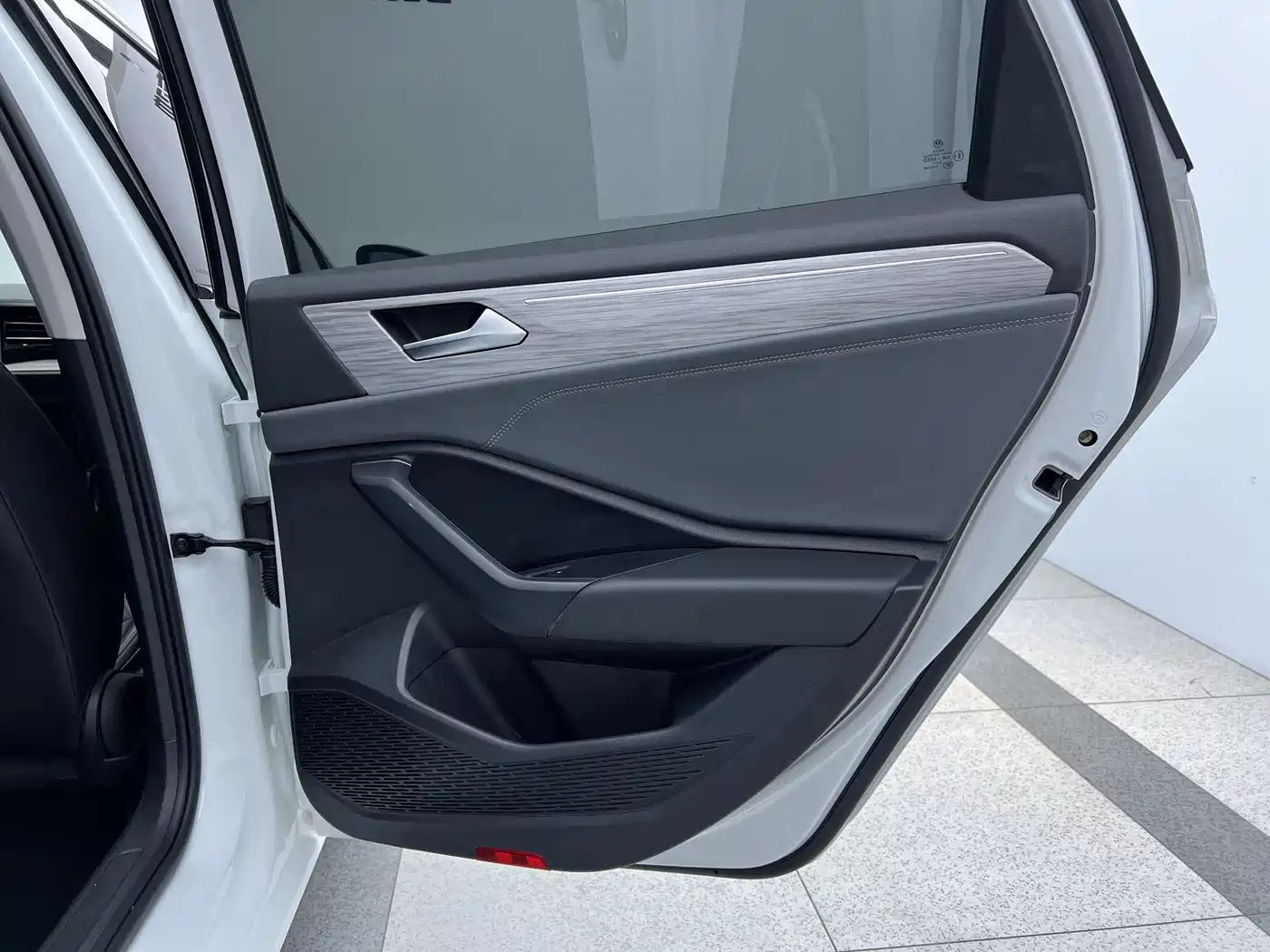 Volkswagen Sagitar 2023 280TSI DSG Beyond Lite фото 7