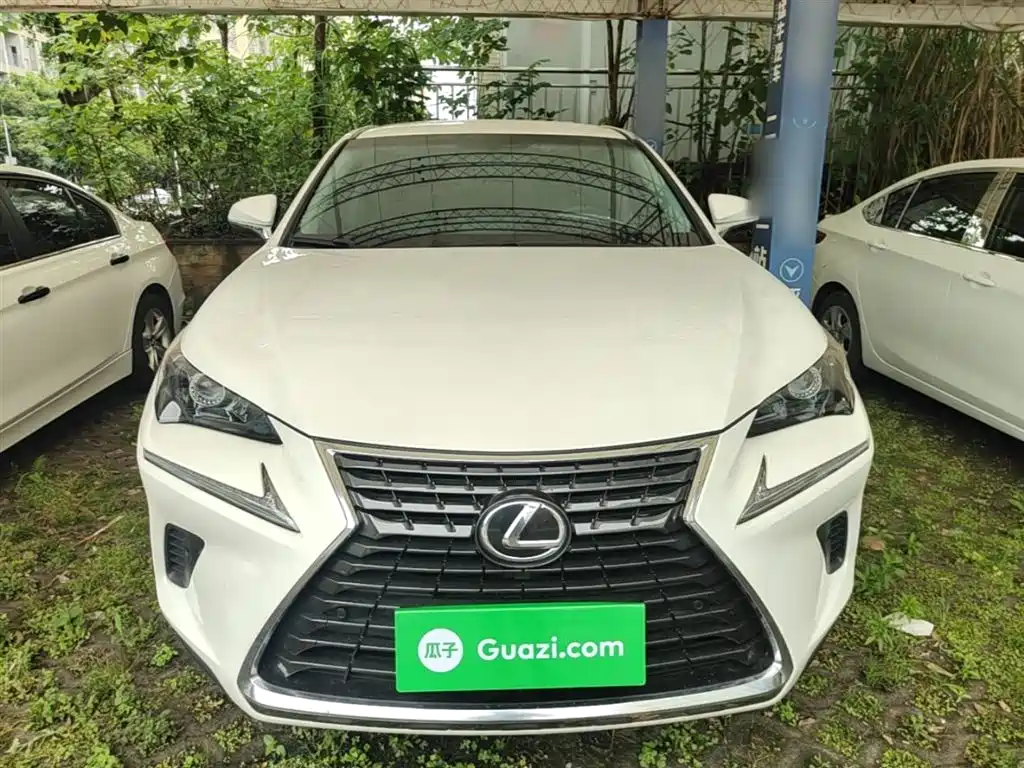 Lexus NX 2017 300 FWD Sharp Edition фото 3