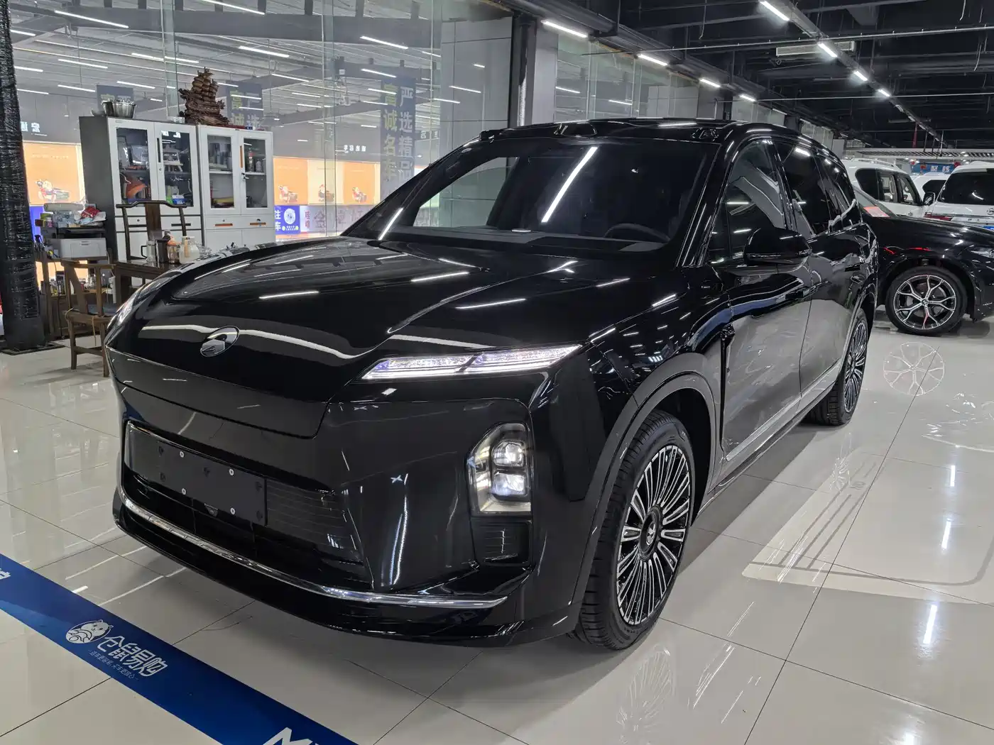 NIO ES8 2025 Model 6-Seat Executive Luxury Edition