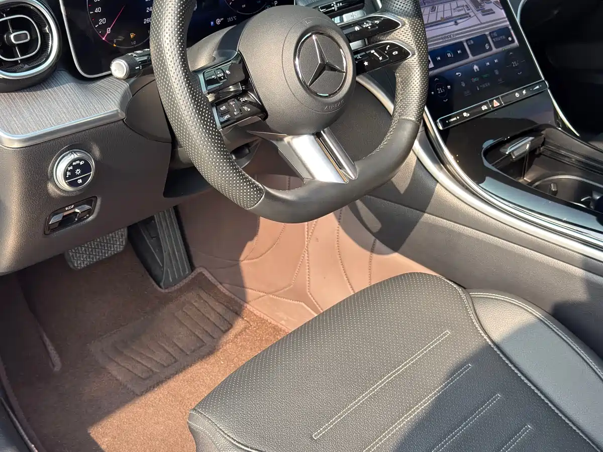 Mercedes-Benz C-Class 2024 Facelift C 200 L Sport фото 7