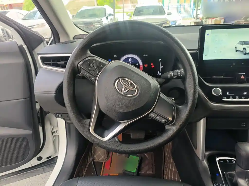 Photo 11 - Toyota Frontlander