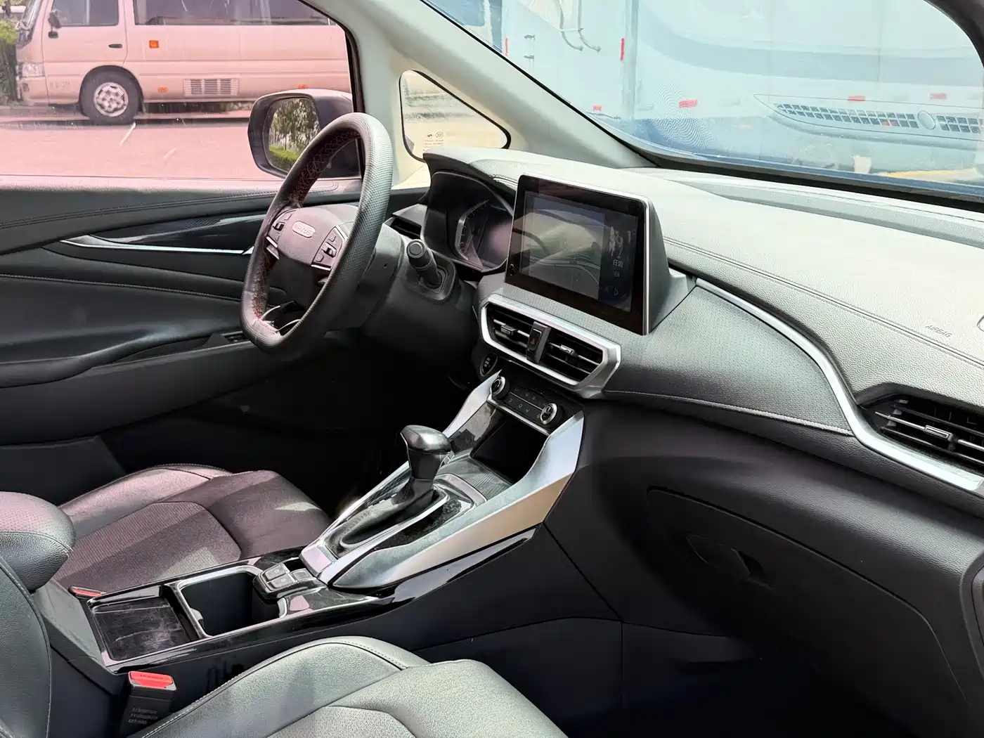 SAIC Maxus Maxus G50 2019 1.5T Automatic Elite Edition China VI фото 13