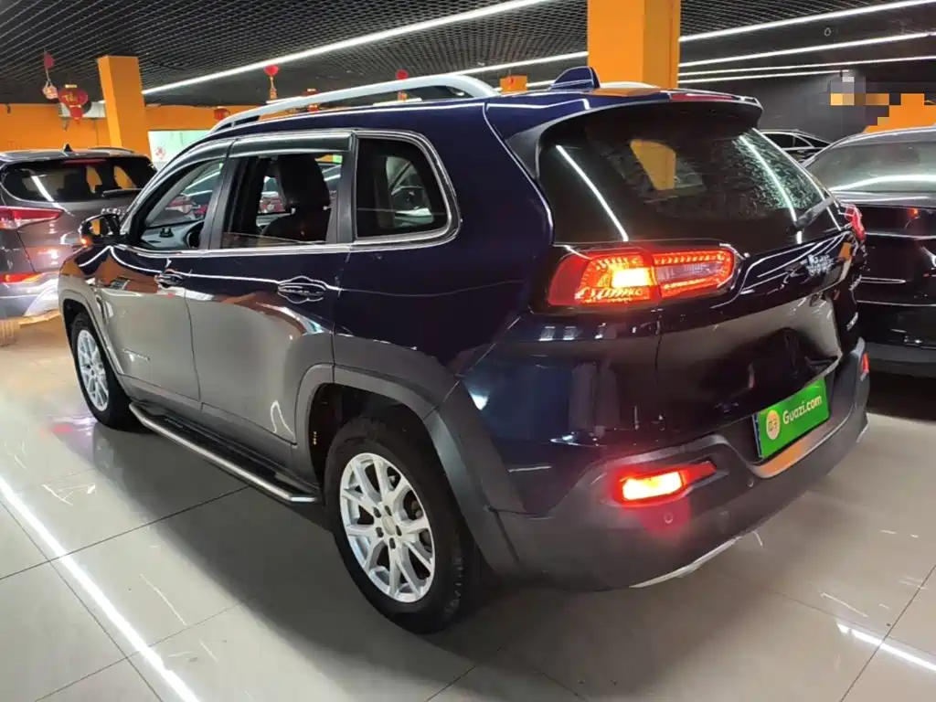 Jeep Cherokee 2018 2017 2.0L Superior Edition
