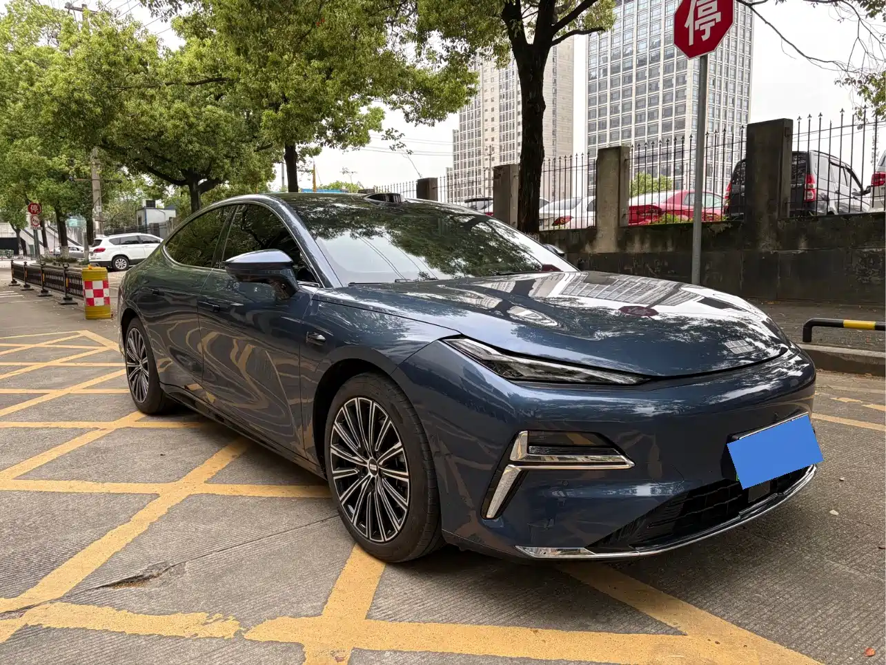 Geely Galaxy Galaxy Xingyao 8 2025 130km EM-P Starship Edition фото 3