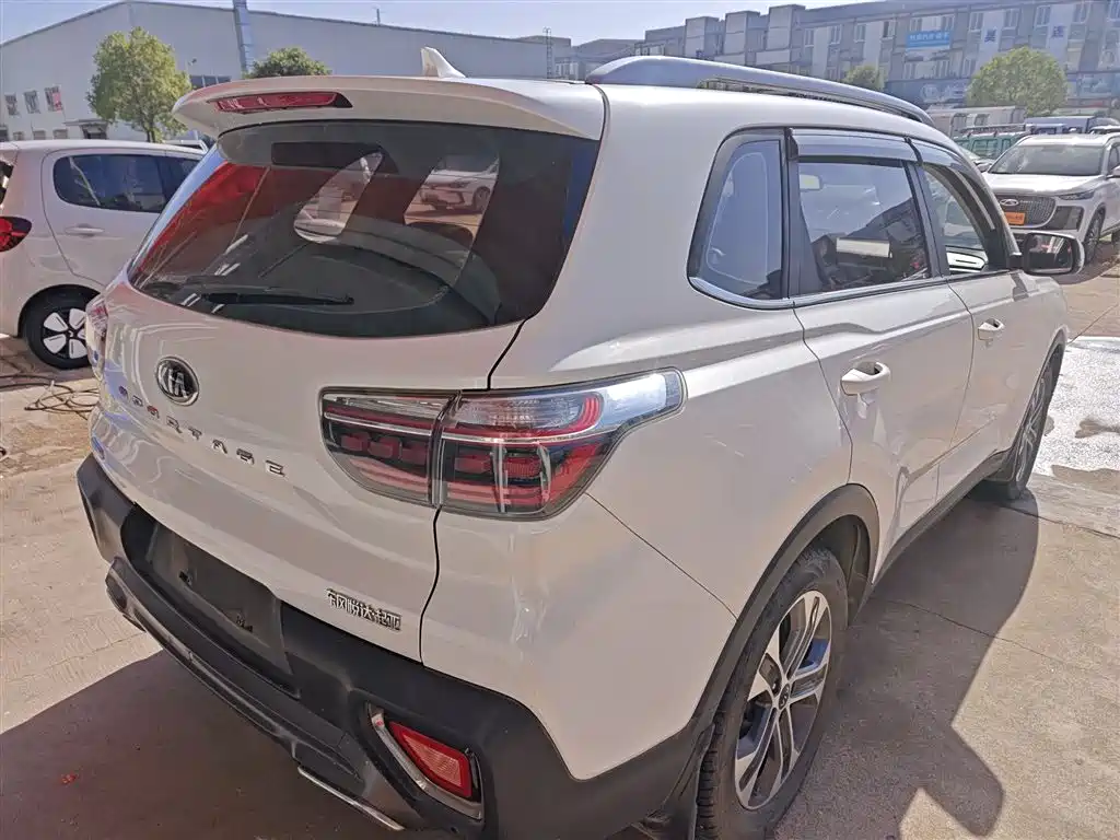 Kia Sportage 2019 2.0L Automatic Smart Luxury Edition фото 6