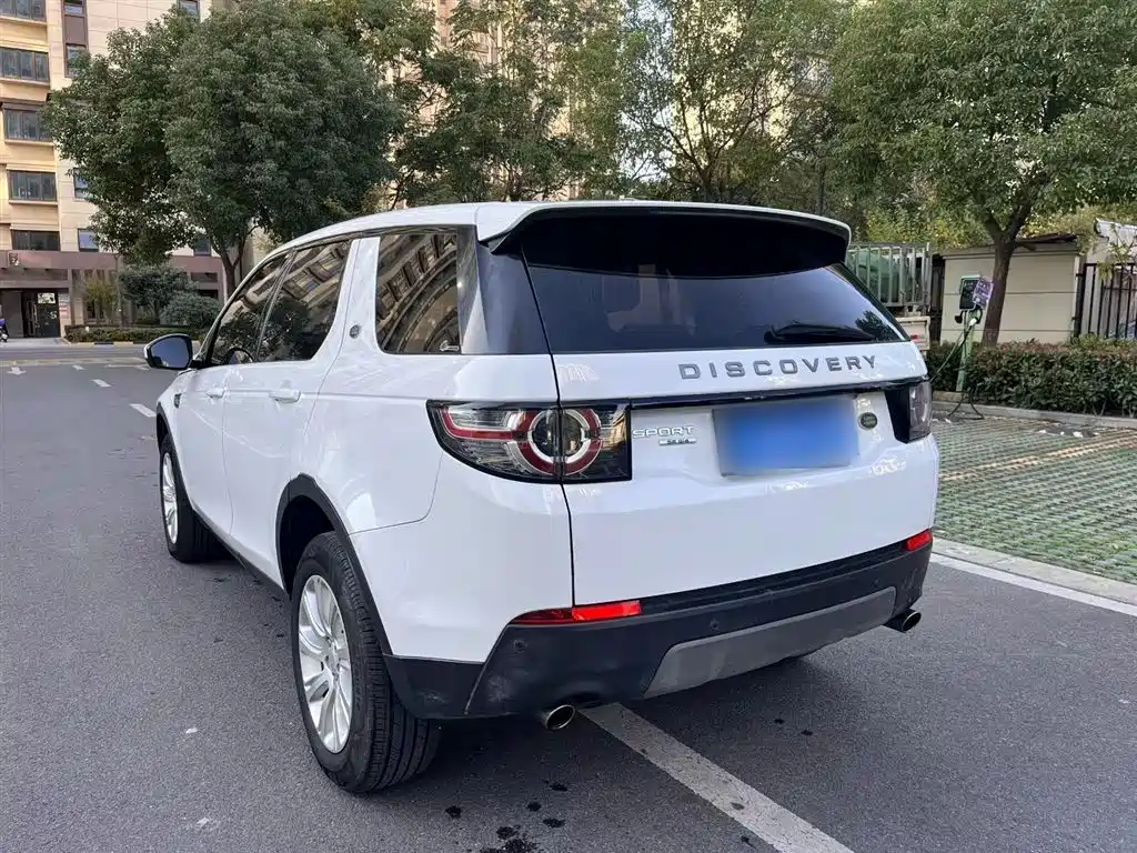 Land Rover Discovery Sport 2016 2.0T SE фото 15