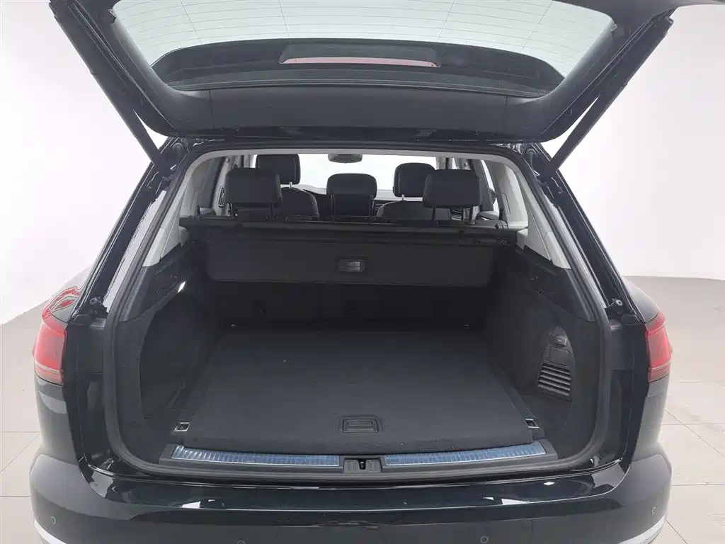 Volkswagen Touareg New Energy 2021 eHybrid фото 16