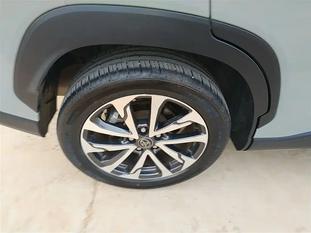Toyota Corolla Cross 2022 2.0L Flagship Edition фото 26