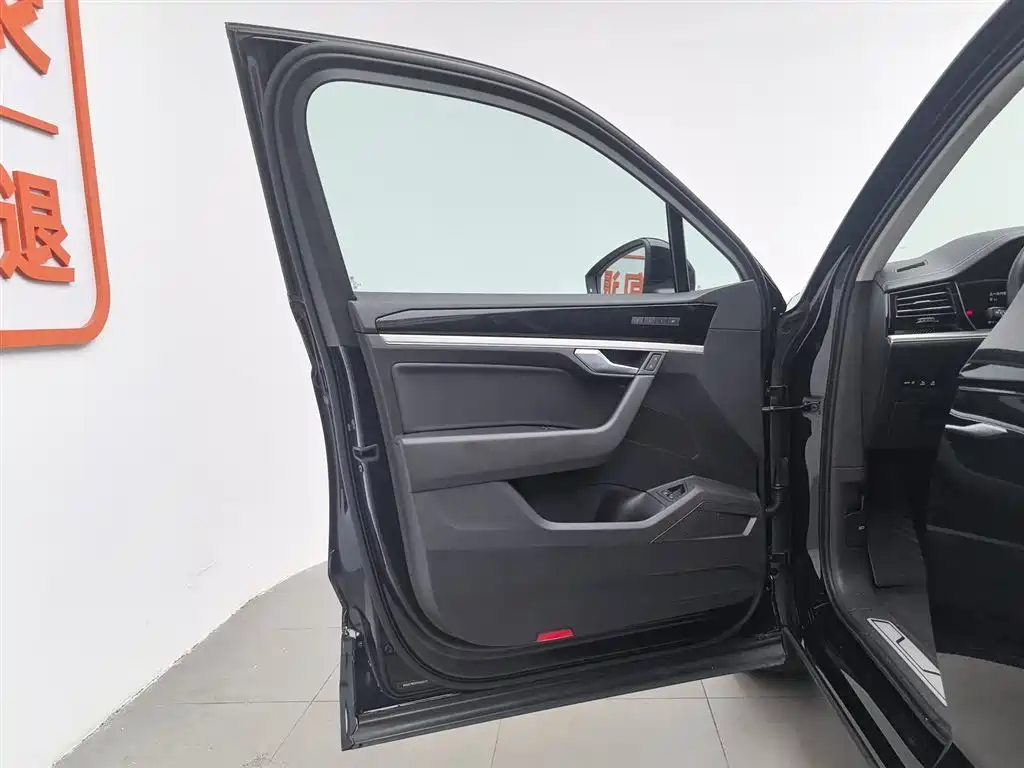 Volkswagen Touareg New Energy 2021 eHybrid фото 8