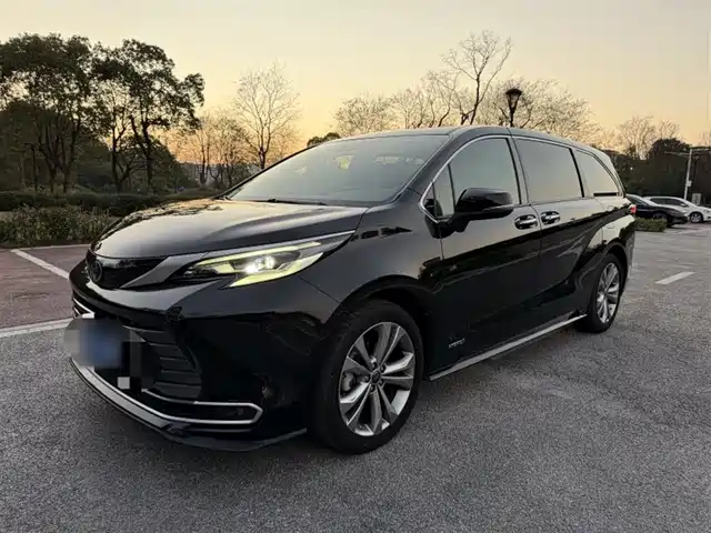 Toyota Sienna 2021 2.5L Hybrid Premium Edition