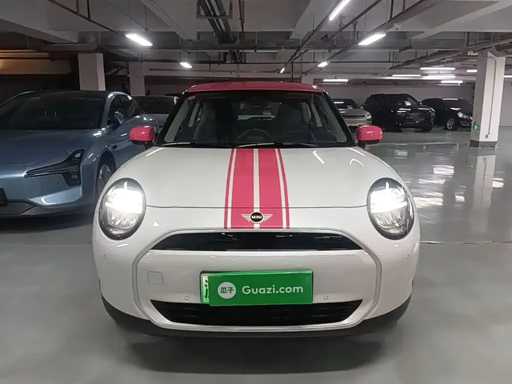 MINI Electric MINI COOPER 2025 2025 Facelift 466km COOPER E Classic Trim