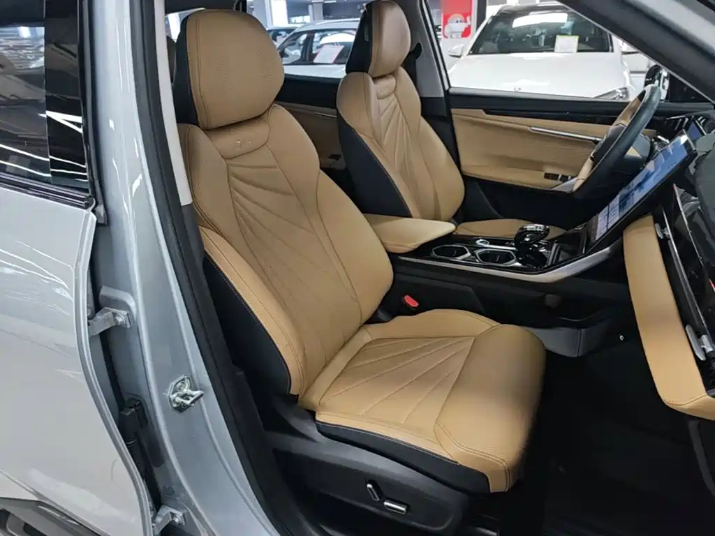 Geely Boyue L 2022 2023 Model 2.0TD DCT Flagship