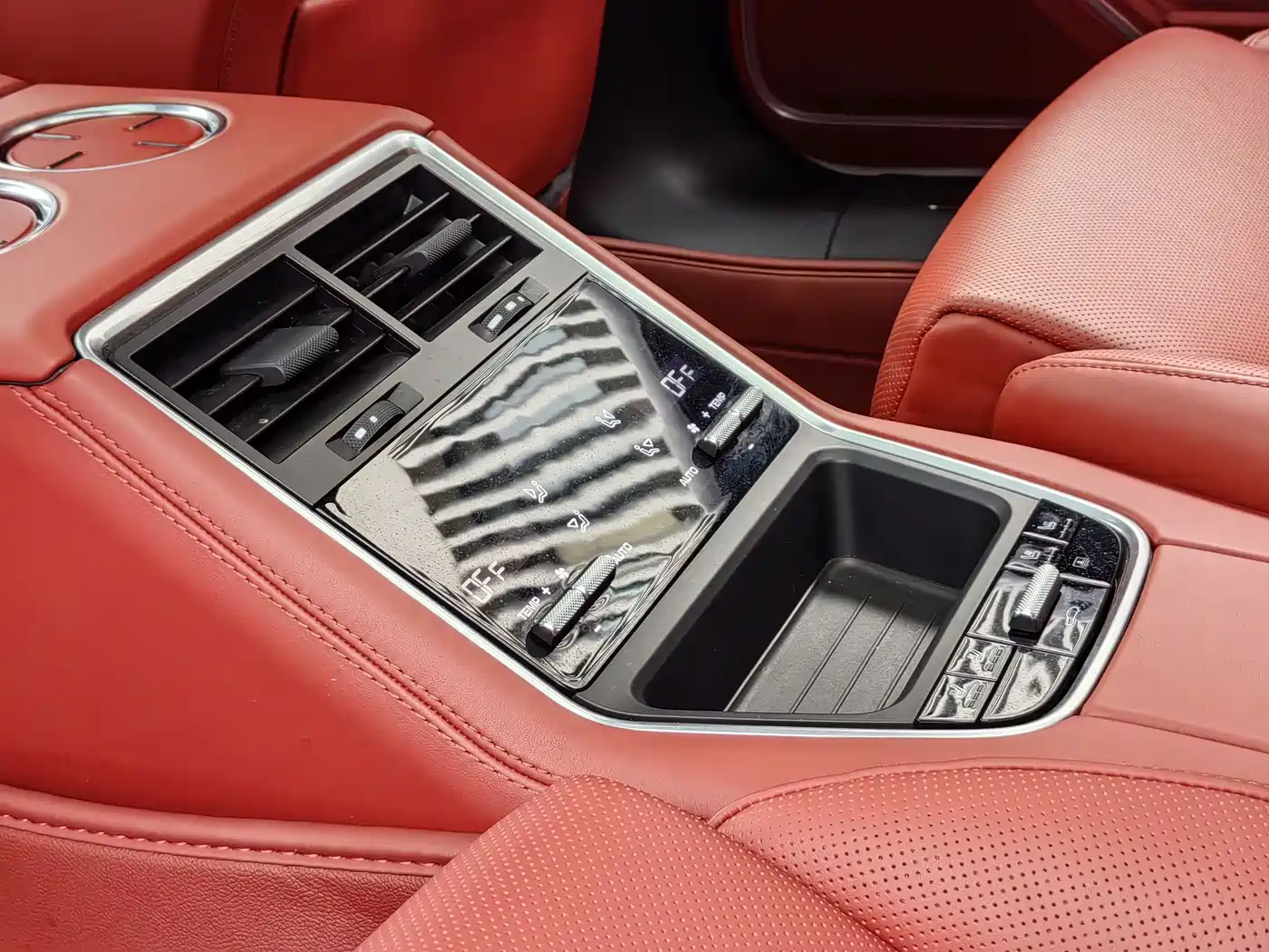 Porsche Panamera 2023 Facelift Panamera 4 Executive Long Wheelbase Platinum Edition 2.9T фото 18