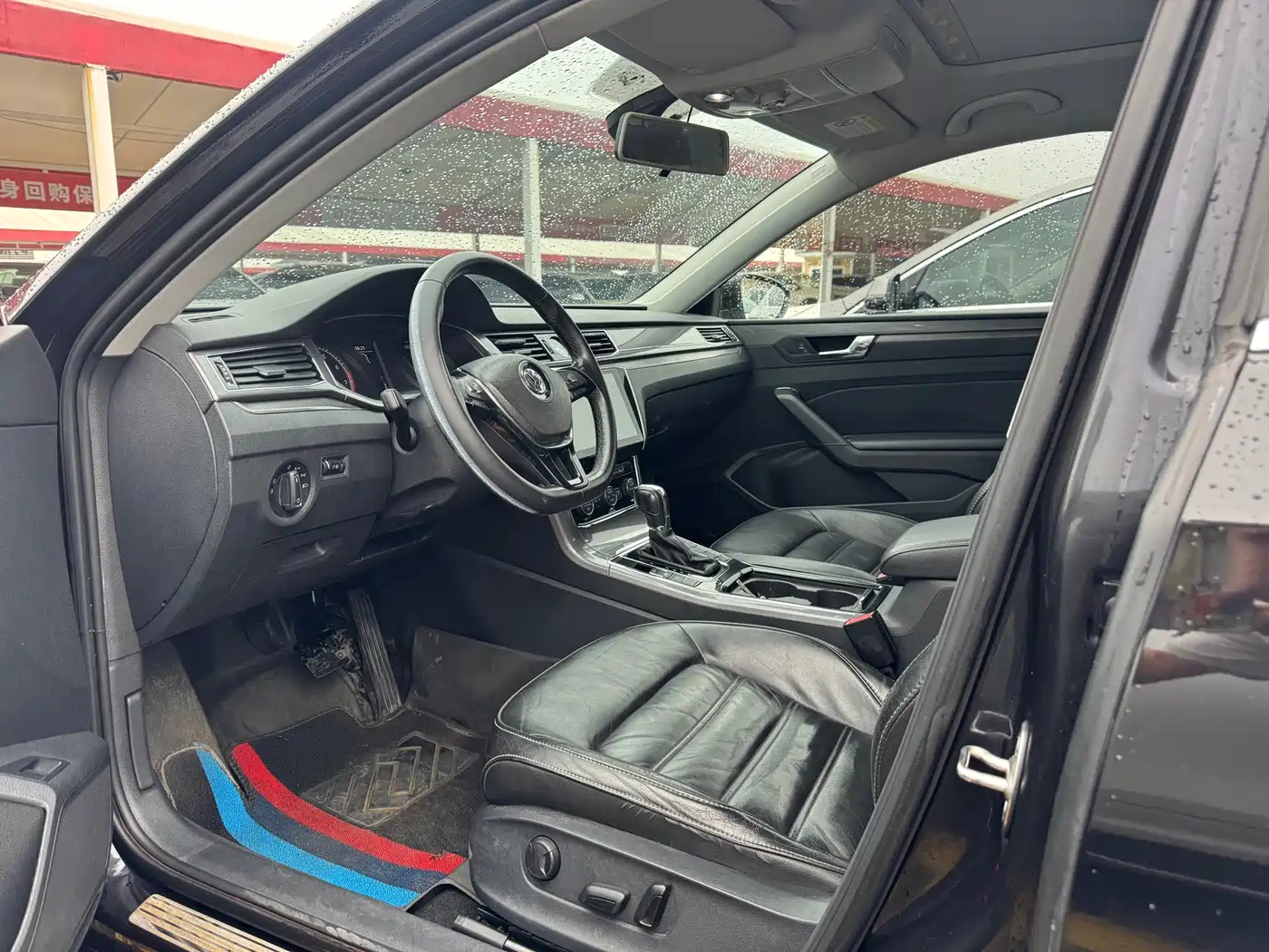 Volkswagen Passat 2016 330TSI DSG Honor Edition фото 3