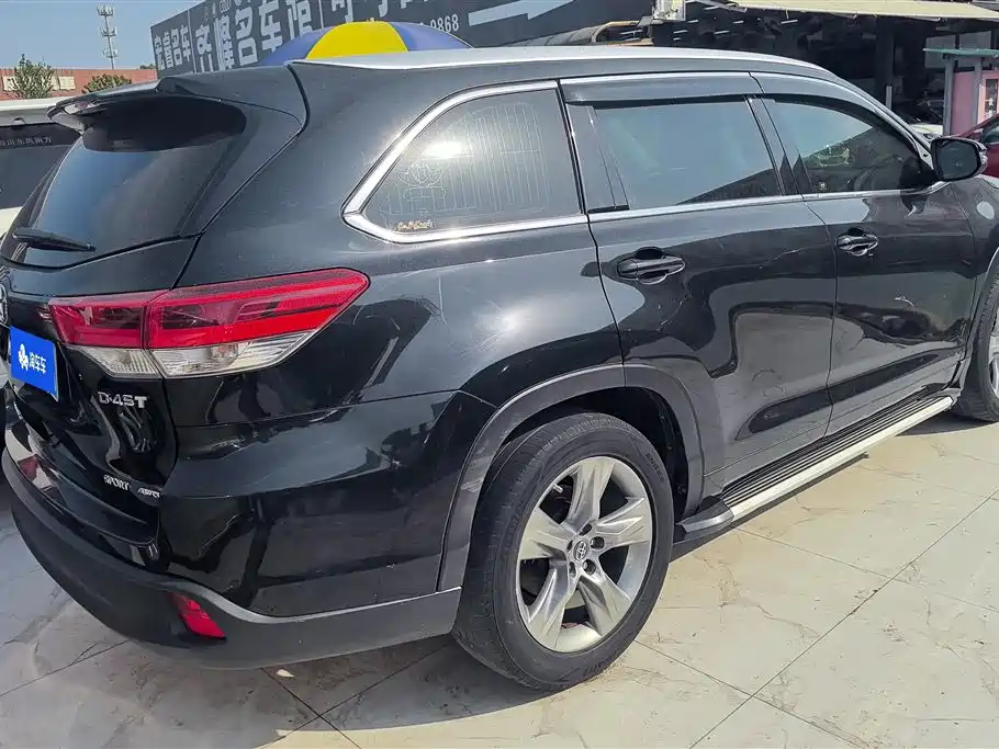 Toyota Highlander 2018 2.0T 4WD Luxury 7-seater (China V) фото 3