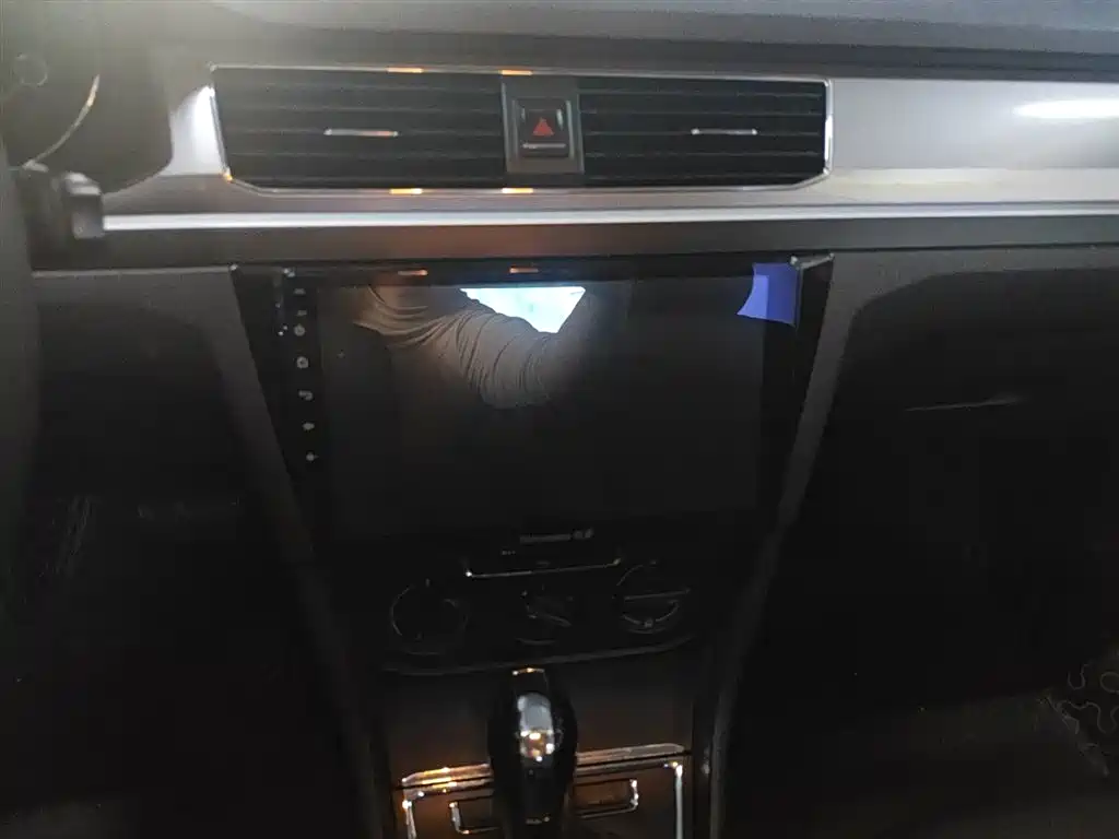 Volkswagen Bora 2018 1.5L Automatic Fashion фото 6